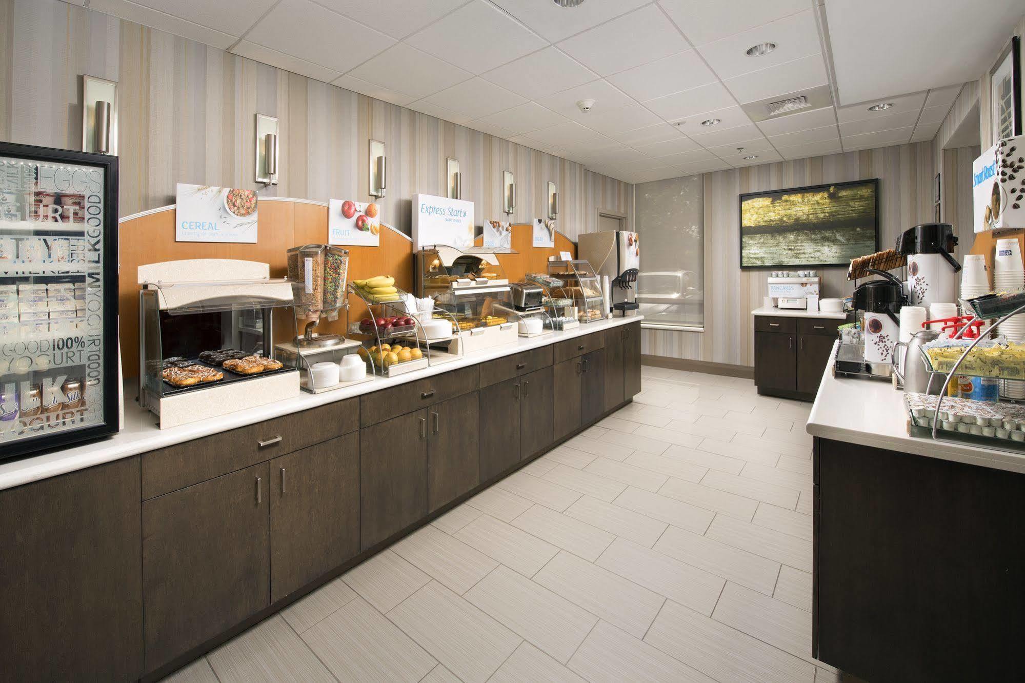 Holiday Inn Express Boston North-Woburn By Ihg Exteriör bild